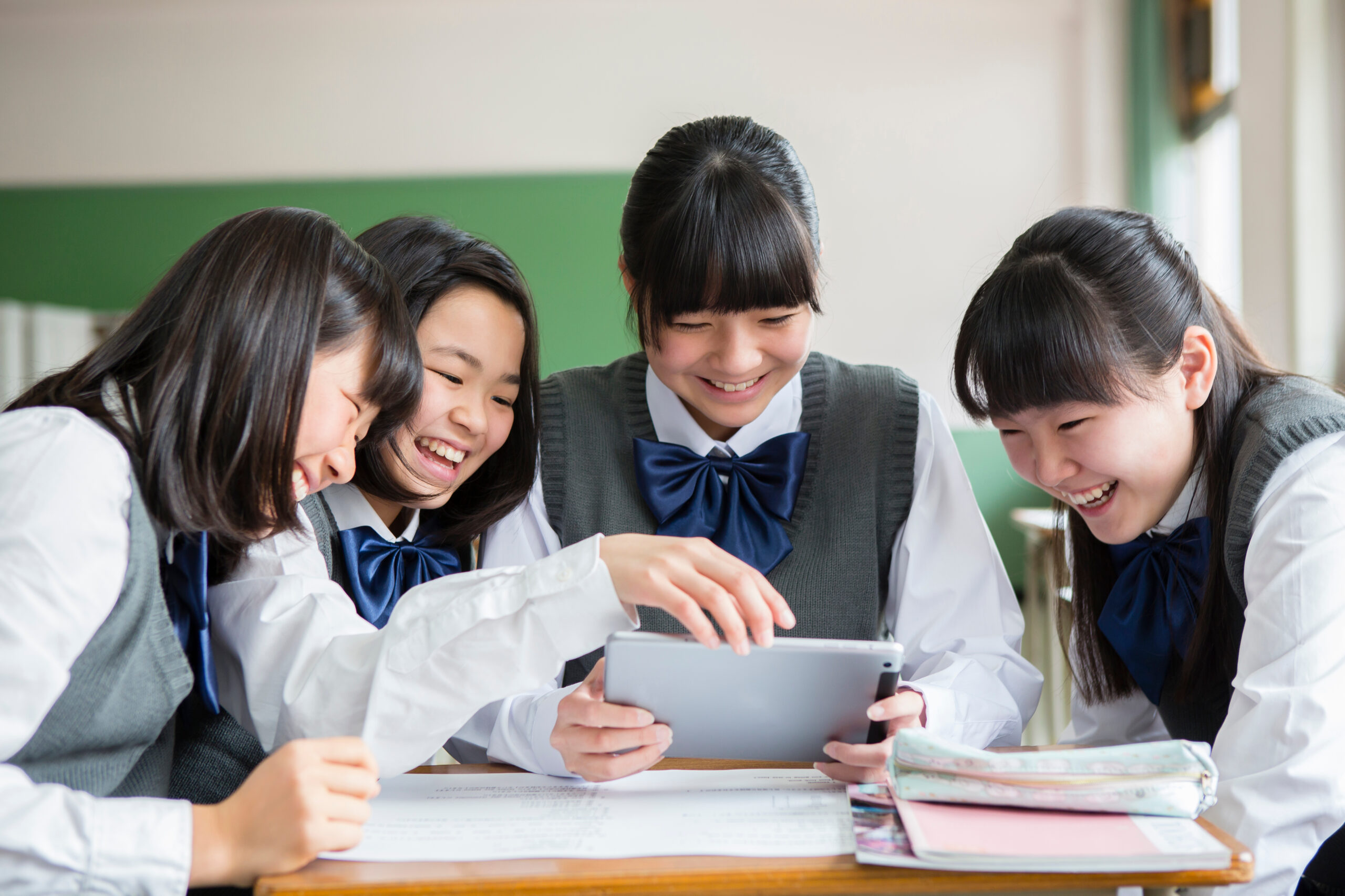 Japón da un paso hacia la gratuidad universal de la educación secundaria