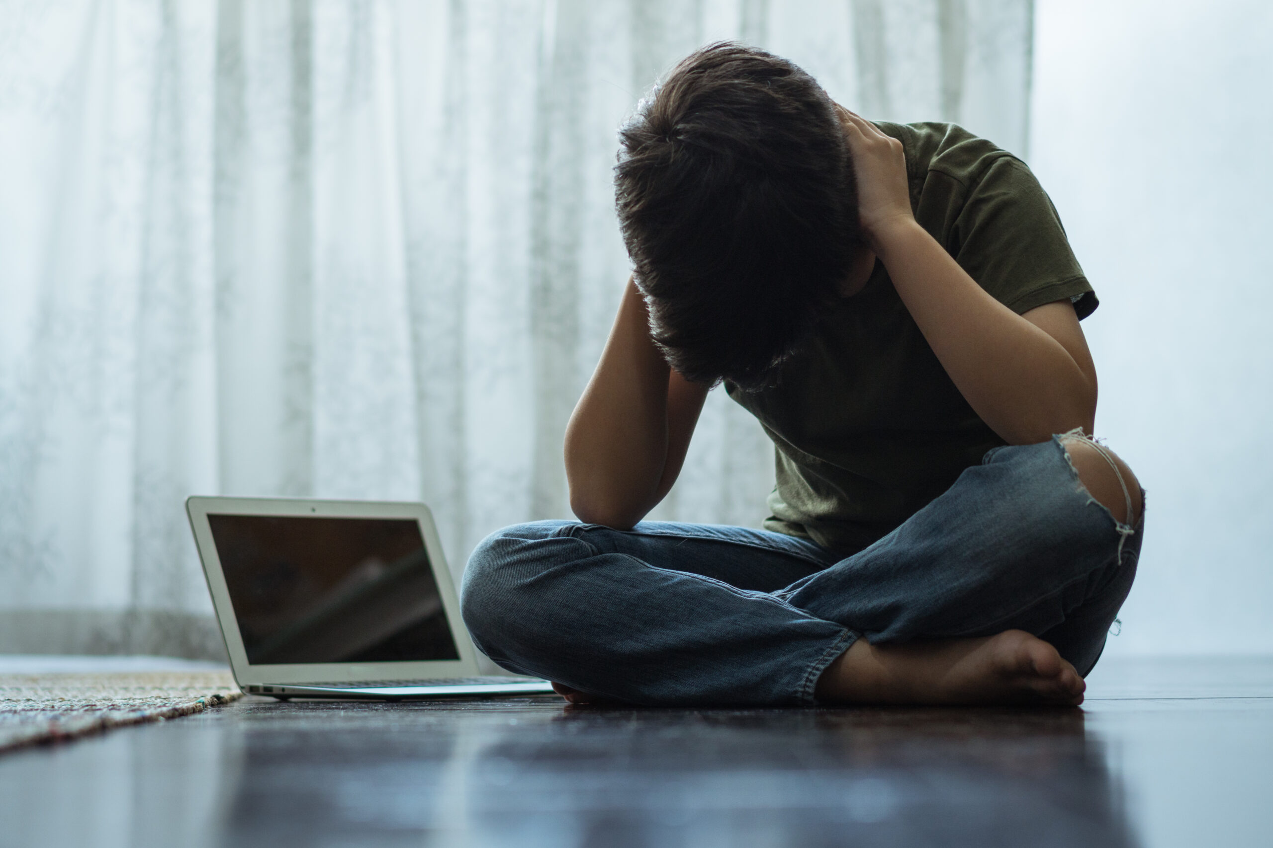 Prevalencia e impacto de la ciber sextorsión en adolescentes varones