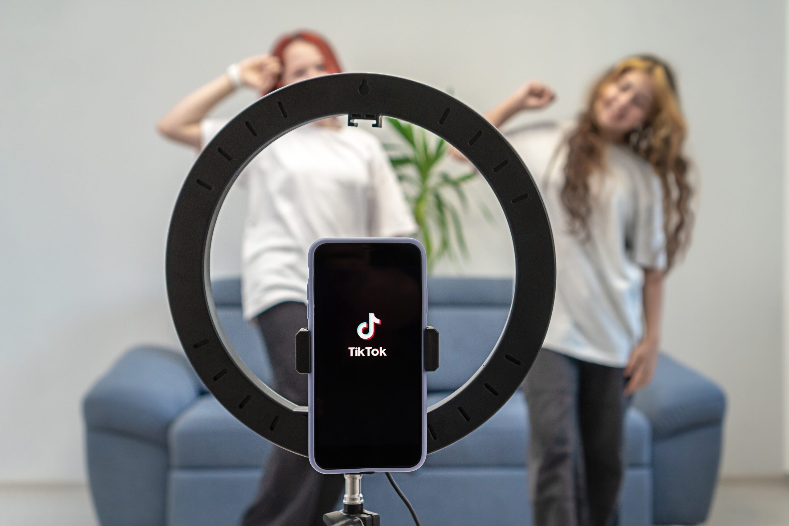 TikTok frente a la privacidad de los niños: pros y contras de la app más popular para adolescentes.