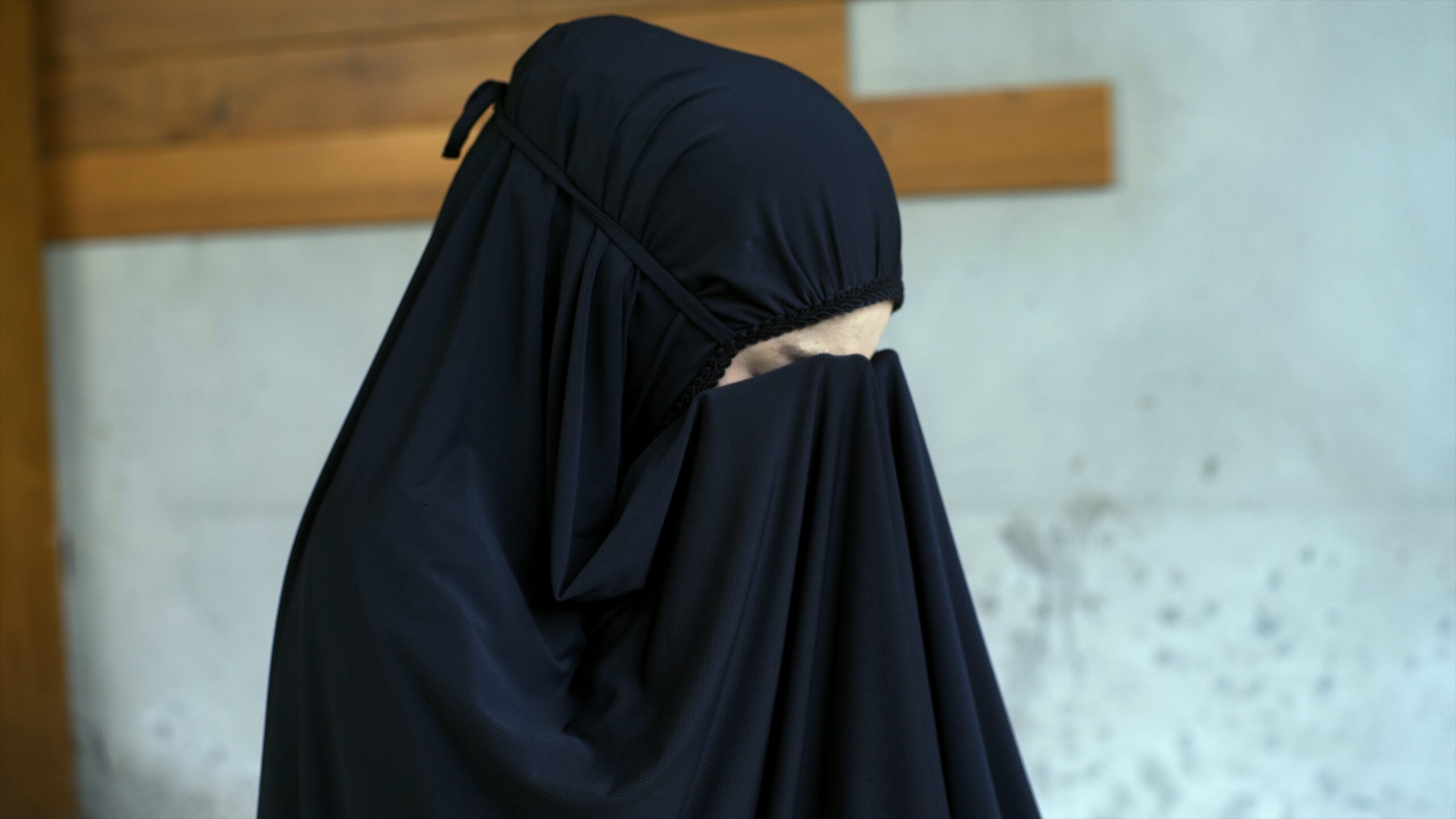 Las “novias del ISIS” y sus hijos: Violaciones continuas de los derechos de la infancia en Siria e Irak