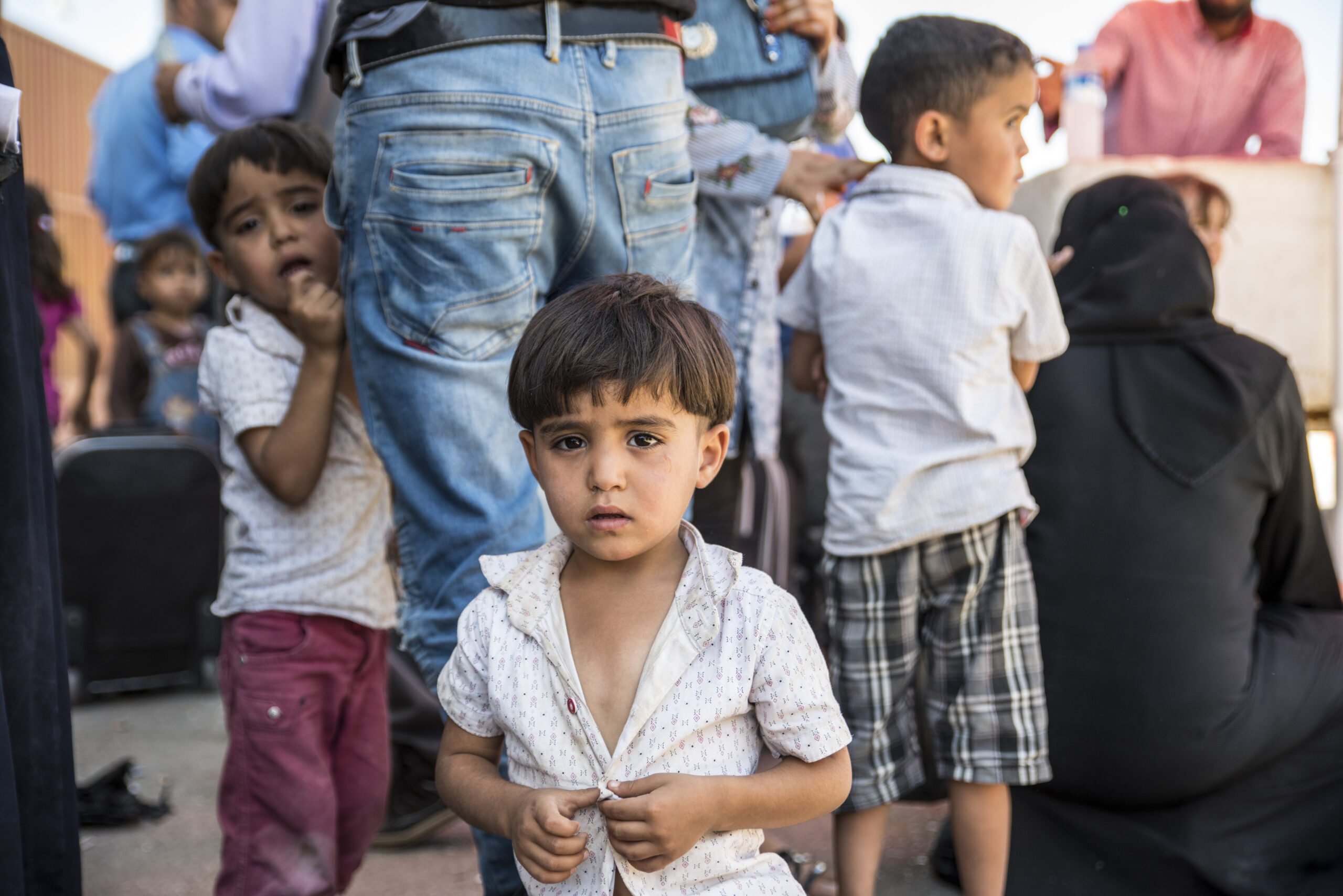 Los niños en los procedimientos transfronterizos y de asilo: el principio del “interés superior del niño” en el contexto de la migración